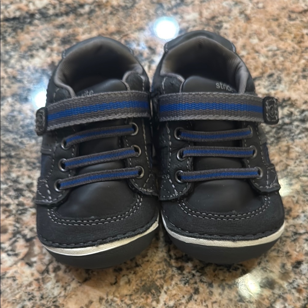 Stride Rite Black and Blue Sneakers with Velcro Strap size 3.5